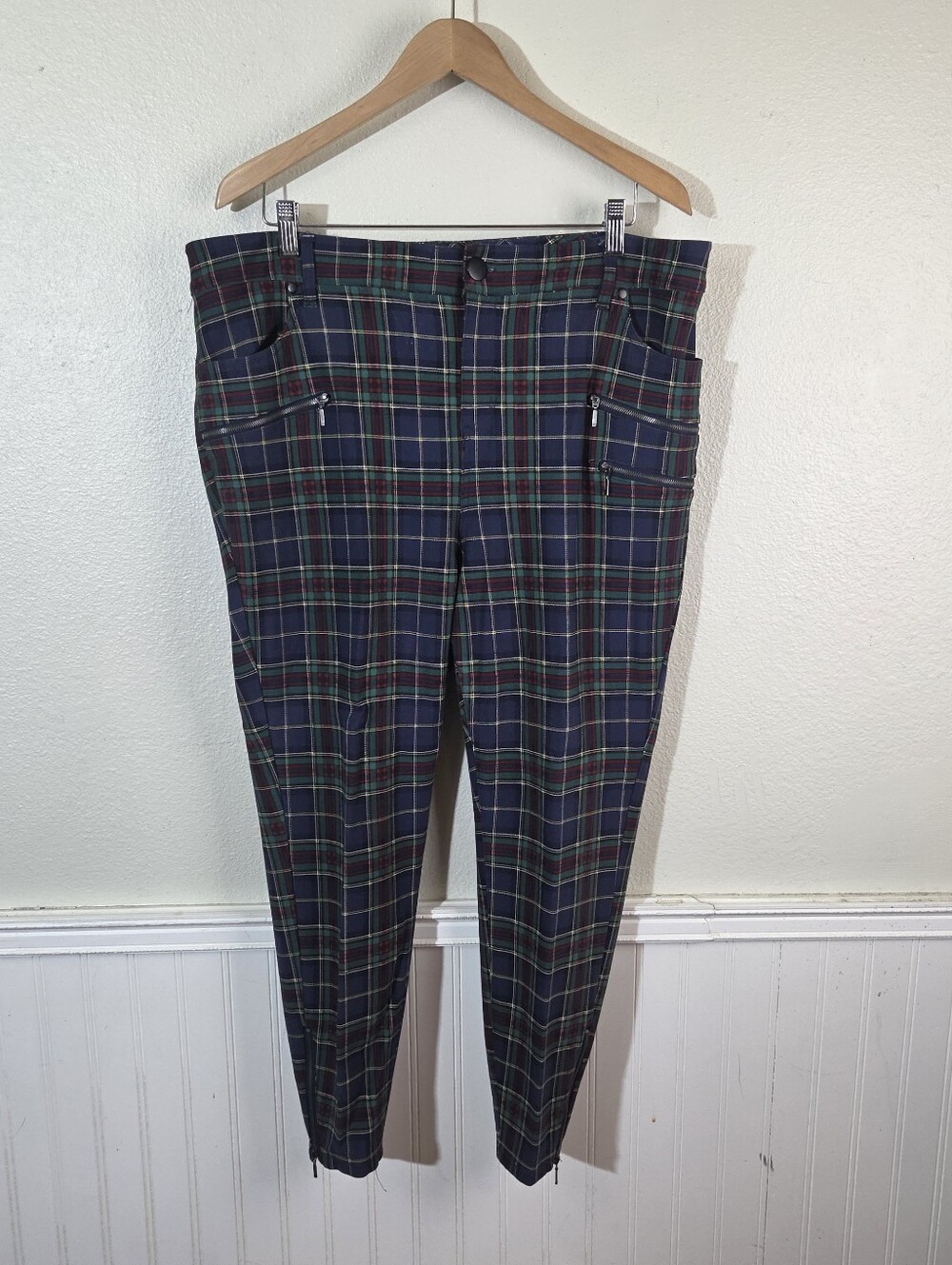Torrid Plaid Pants Women's 20 Navy Green Red Tartan Punk Zipper Ankle Stretch
